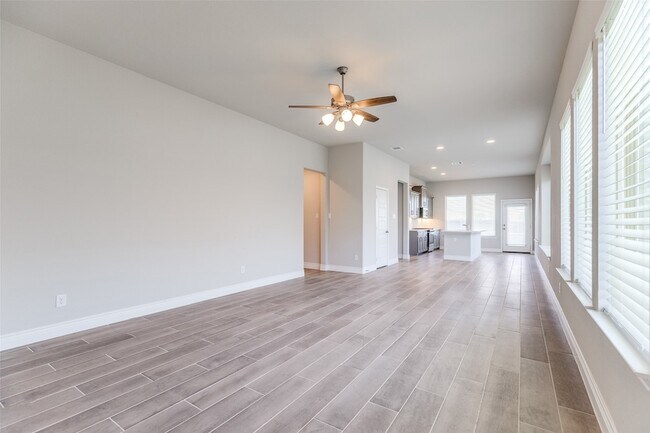 Building Photo - 9504 Longhorn Ln