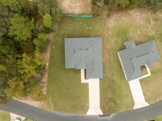 Building Photo - 6067 SW 155th St Rd