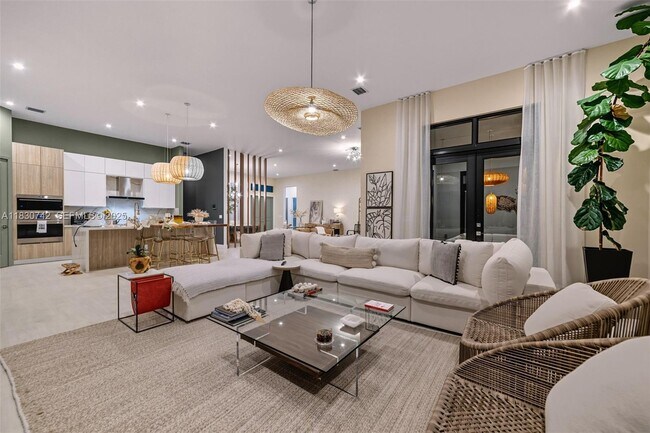 Building Photo - 5000 SW 159th Ave