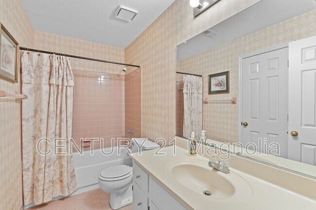 Building Photo - 2519 Carriage Creek