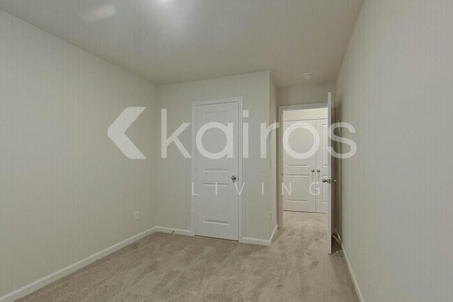Building Photo - 2279 Banyon Cir