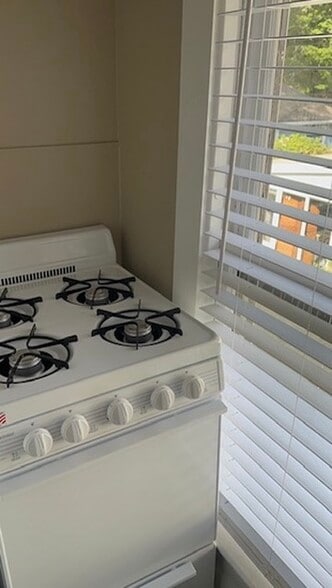 Building Photo - 245 Union St