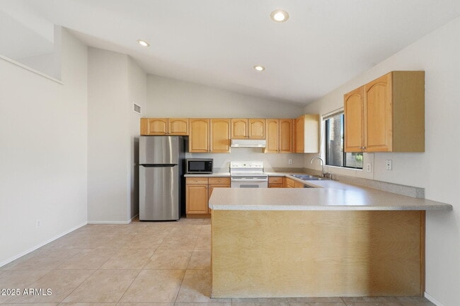 Building Photo - 16264 N 66th St