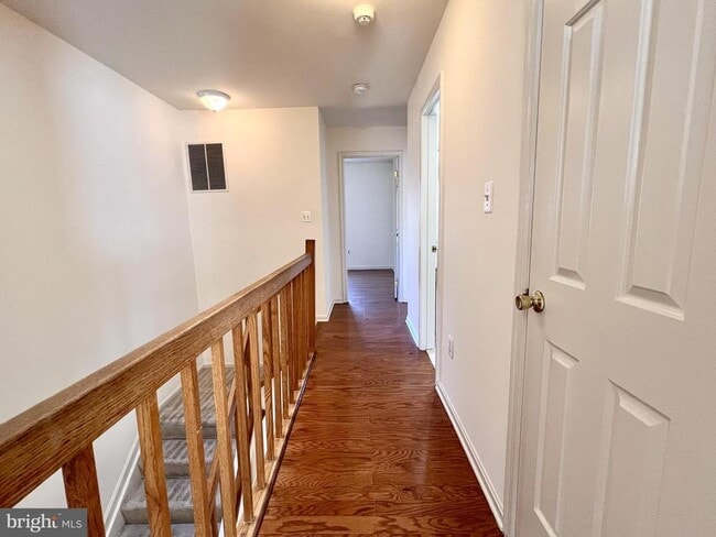 Building Photo - 1525 Templeton Pl