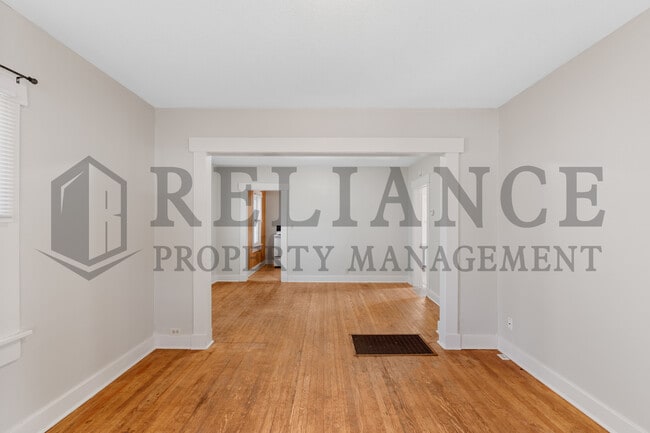 Building Photo - 2020 S Main St