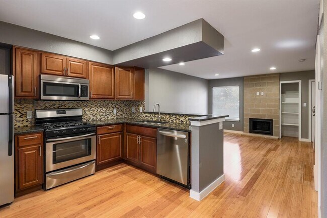 Building Photo - 3601 Menchaca Rd