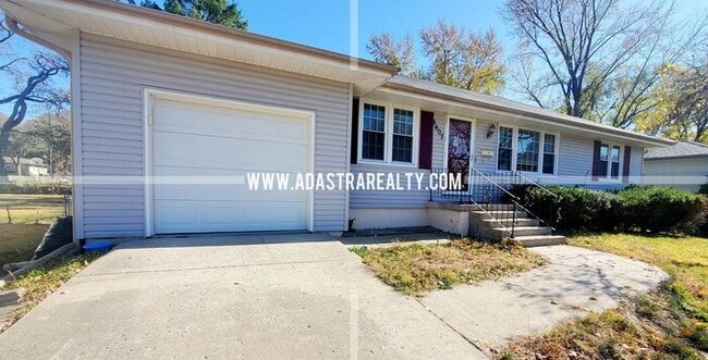 Building Photo - Spacious Overland Park Ranch Home w/Finished Basement-Available NOW!!