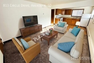 Building Photo - 315 S Marshall St