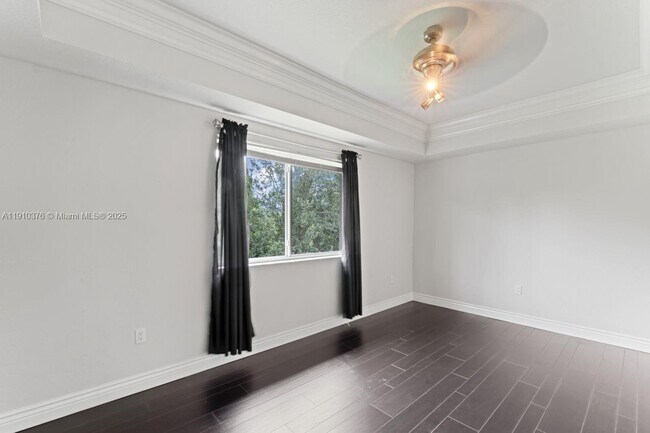 Building Photo - 1110 NE 1st Ave.