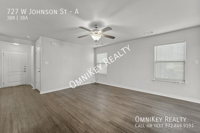 Building Photo - 727 W Johnson St