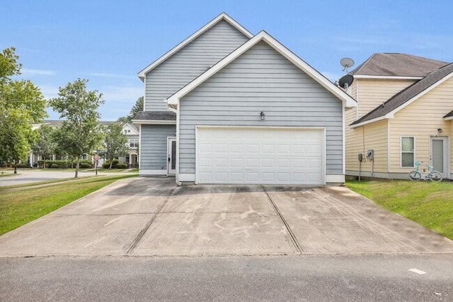 Building Photo - 3 Bedroom 3 Bathroom in Hinesville
