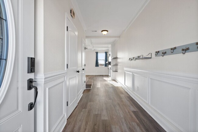 Building Photo - 1180 Henry Pl Blvd