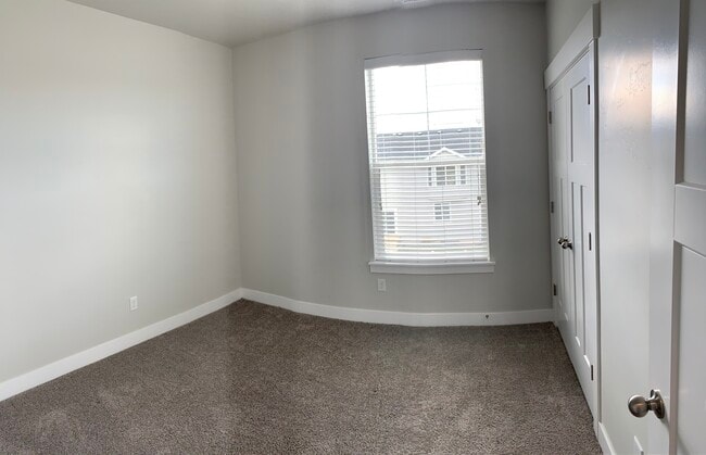 Building Photo - 13032 S Tortola Dr