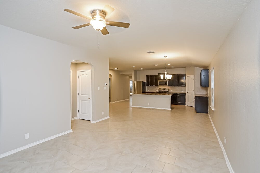 Building Photo - 8806 Double Oak