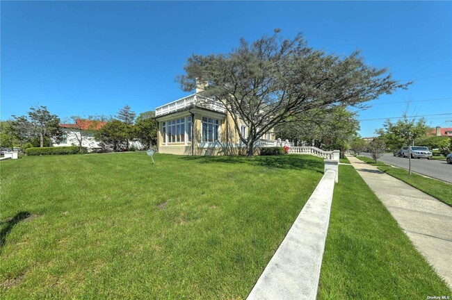 Building Photo - 159 Magnolia Blvd