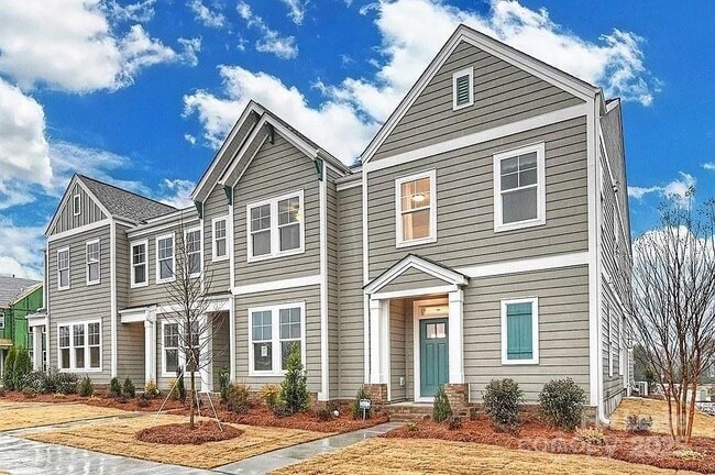 Building Photo - 226 Johnston Dr