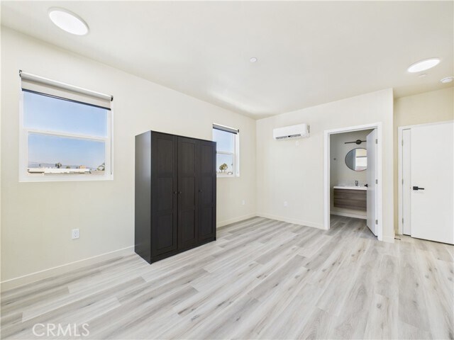 Building Photo - 8457 Langdon Ave