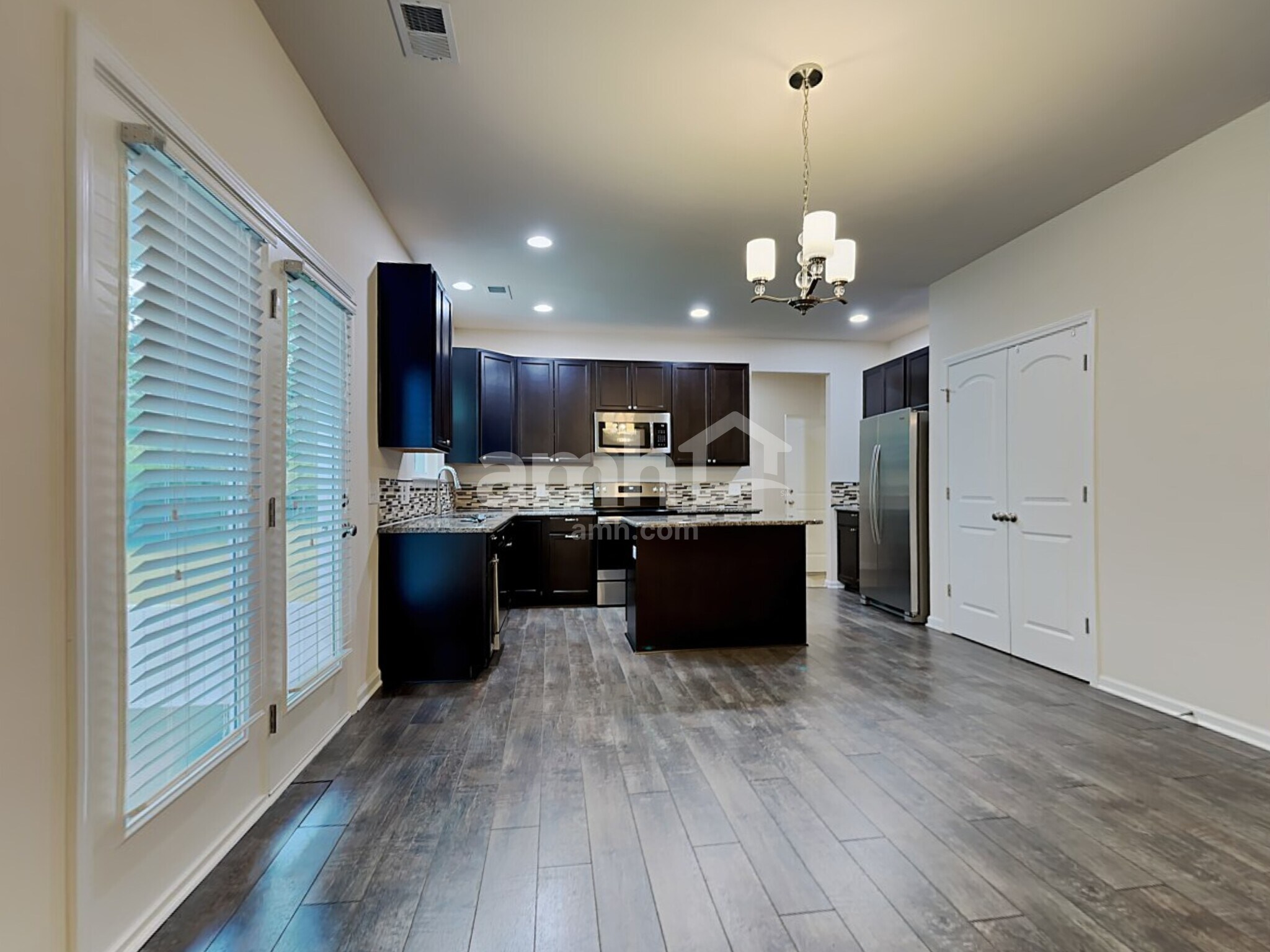 Building Photo - 85 Wando View way