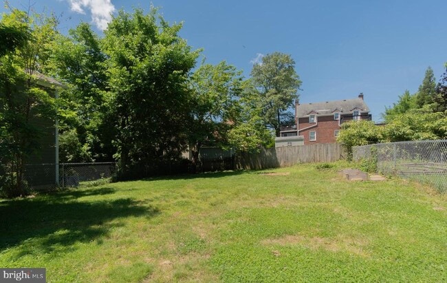 Building Photo - 1226 N Taylor St