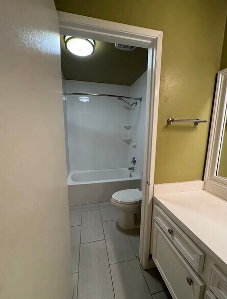 Building Photo - 5700 Etiwanda Ave