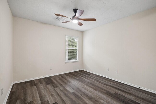 Building Photo - 7 Wineberry Pl