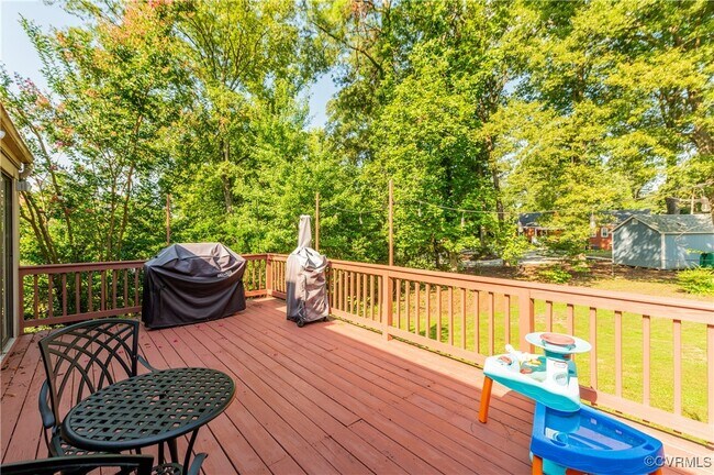 Building Photo - 530 Ridgeley Ln