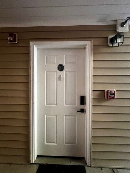 Building Photo - 1505 Cadfel Ct