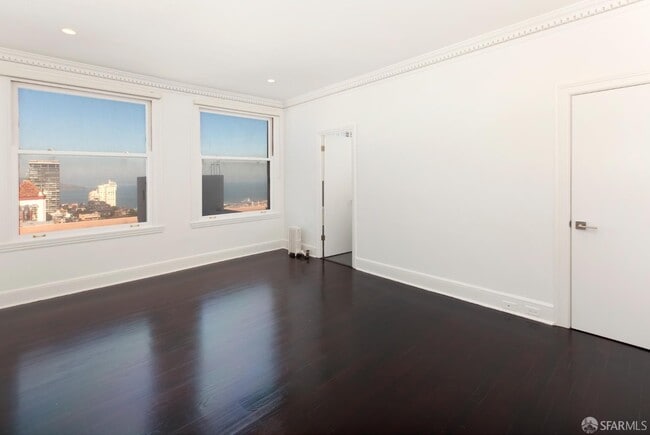 Building Photo - 1250 Jones St