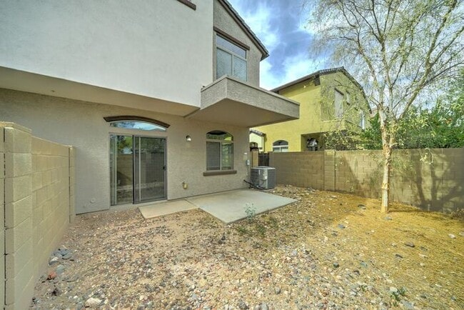 Building Photo - READY TO VIEW NOW! Beautiful Townhome in Great Location