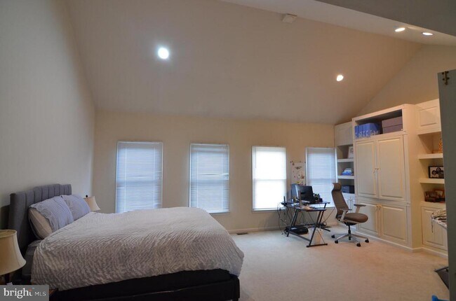 Building Photo - 8173 Boss St