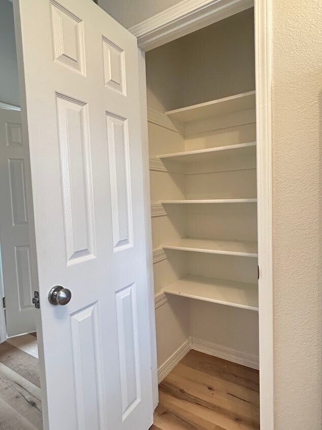 Building Photo - 12 Valley View Cir