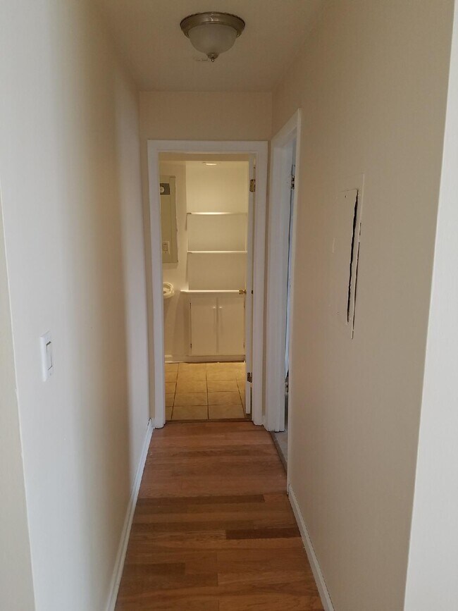 Building Photo - 2 E Dundee Quarter Dr