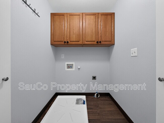 Building Photo - 48 S 17th Ct