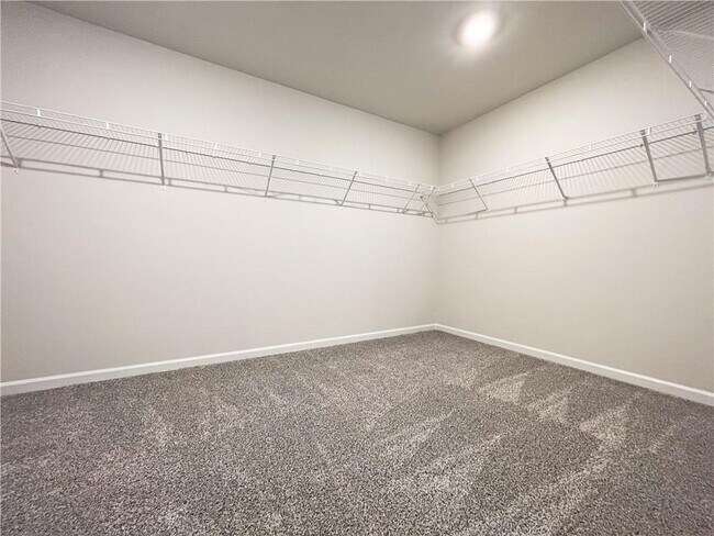 Building Photo - 6003 Hickory Crk Ct