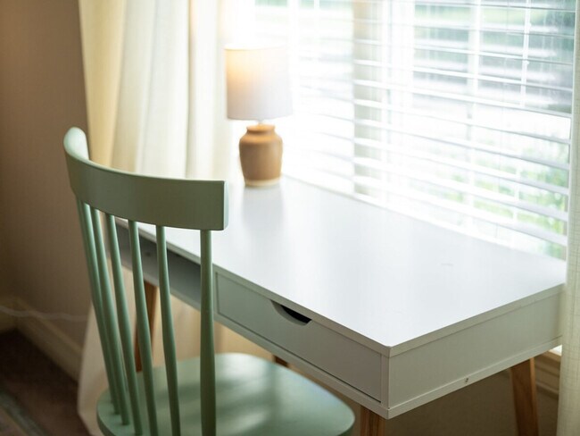 Building Photo - 4181 N Rolling Meadows Dr