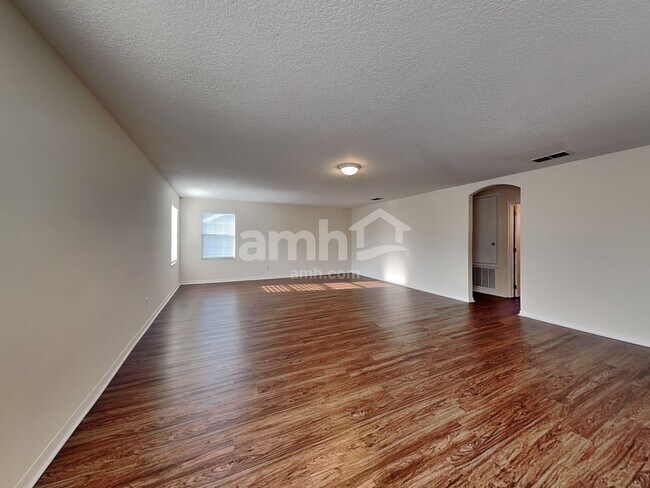 Building Photo - 1749 Oak Grove Chase Dr