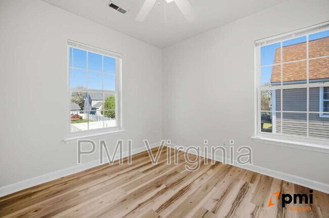 Building Photo - 831 Marshall Ave