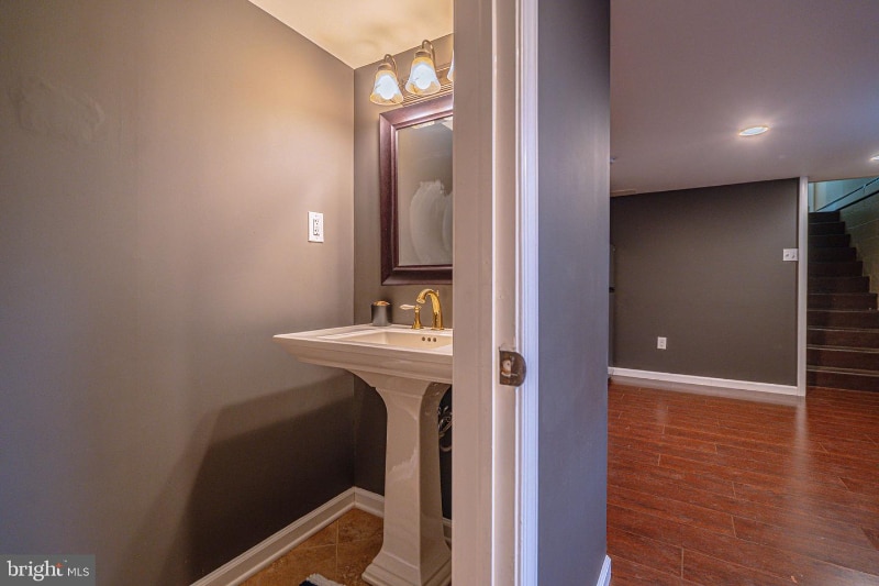 Building Photo - 41 Roosevelt Blvd