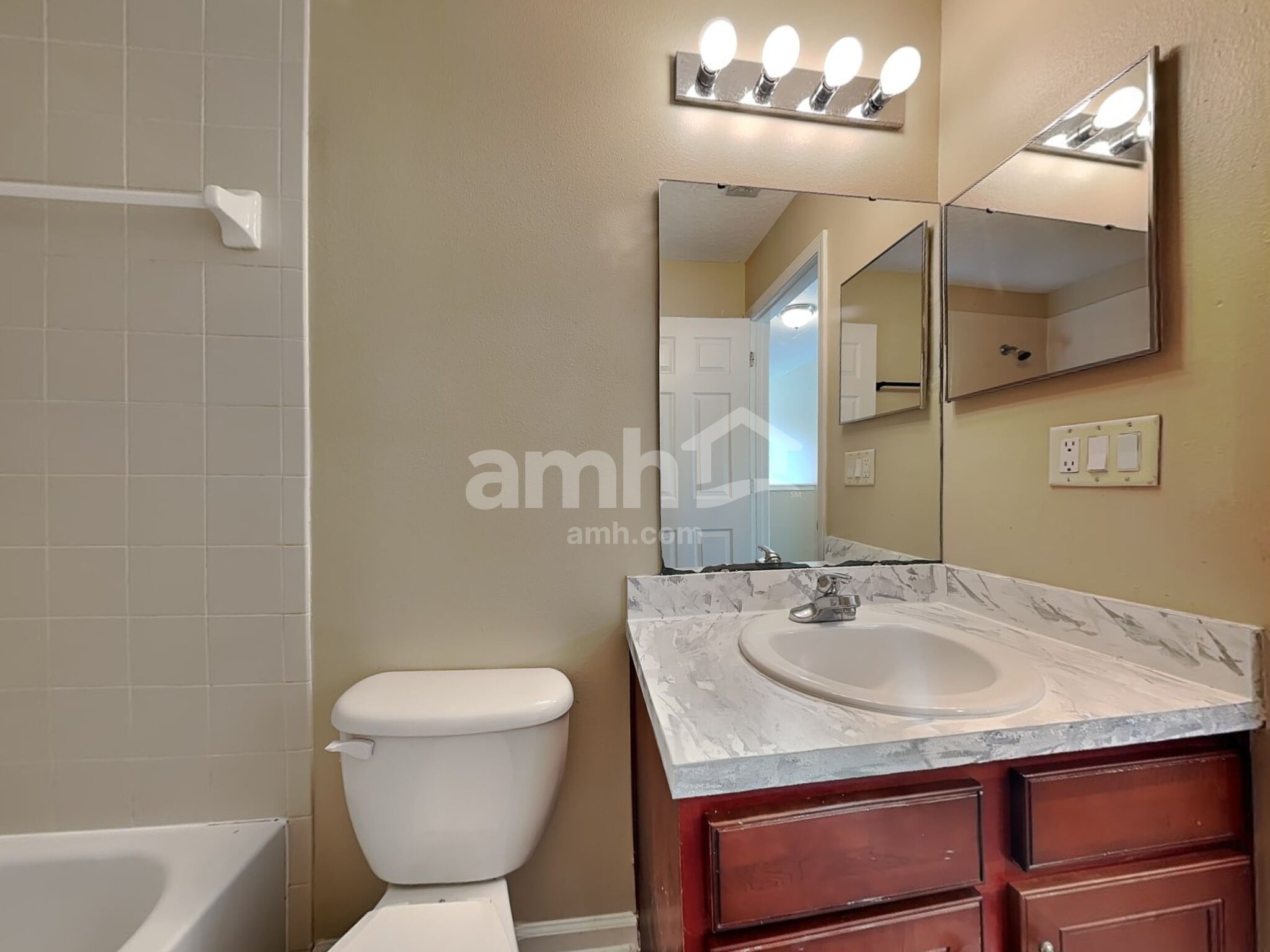 Building Photo - 11417 Johnson Creek Cir