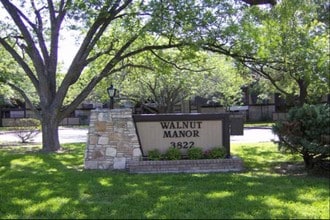 Building Photo - Walnut Manor Apartments