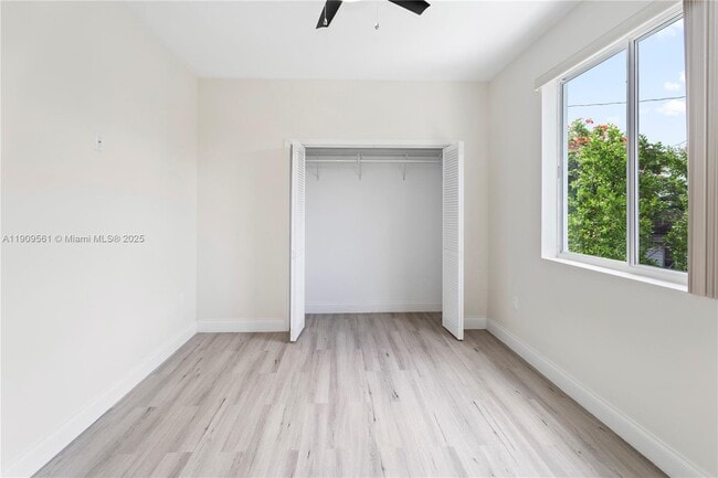 Building Photo - 1250 NW 39th St