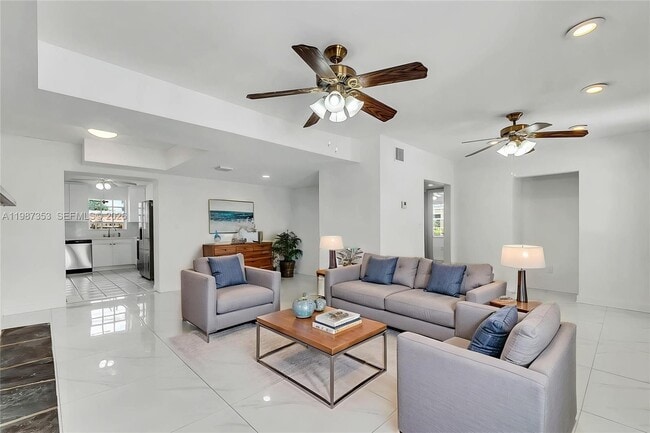 Building Photo - 4525 SW 112th Pl