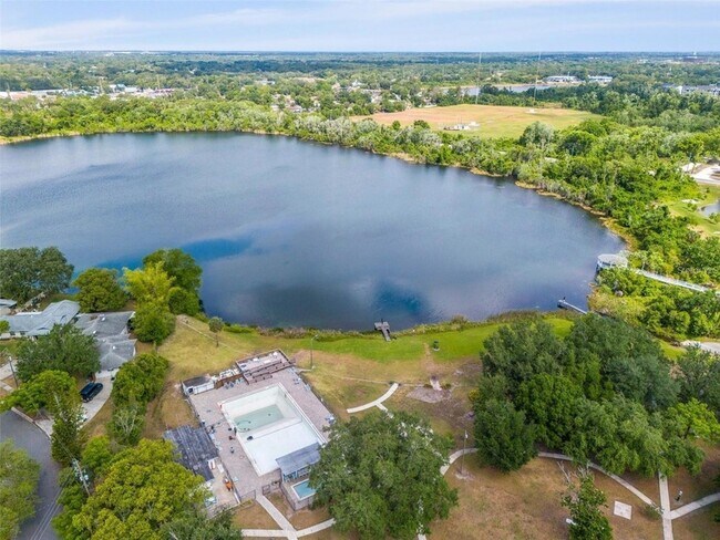 Building Photo - 808 Malone Dr