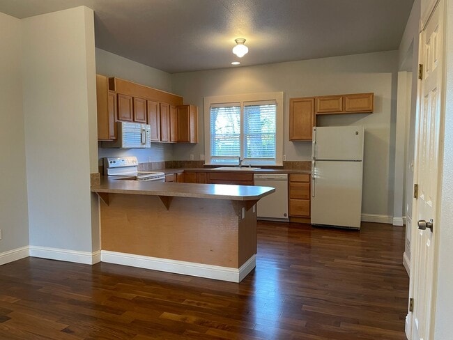 Building Photo - M1614 #1-3