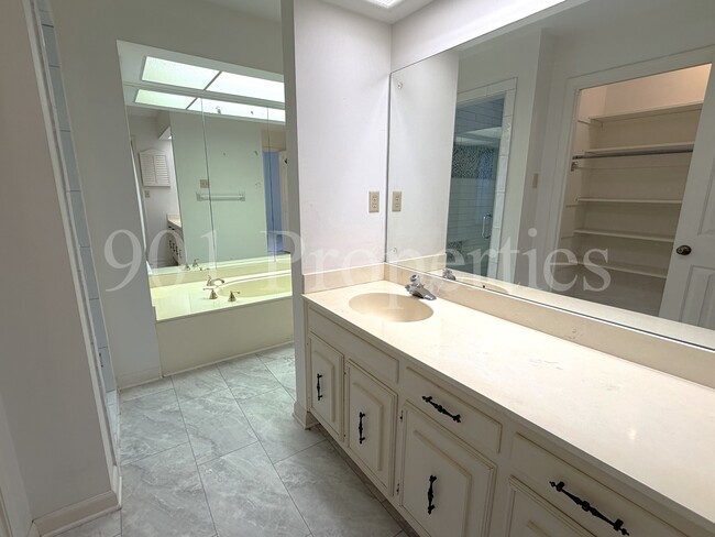 Building Photo - 7094 Corsica Dr