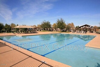 Building Photo - 4196 S Mariposa Dr