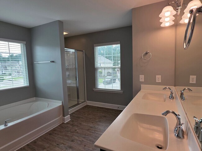 Building Photo - Belmont Glen! South Effingham Schools! Community Amenities!