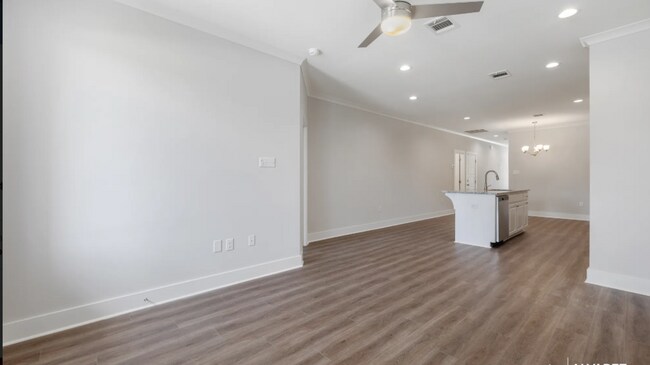 Building Photo - 5706 Montegudo Blvd