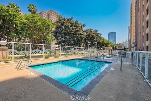 Building Photo - 388 E Ocean Blvd
