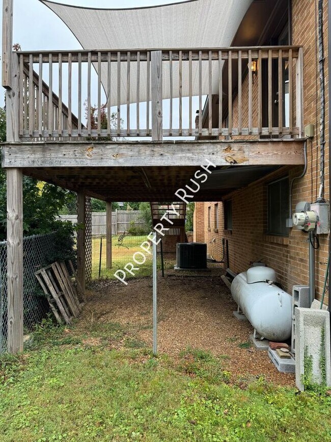 Building Photo - 2307 Arroyo Dr